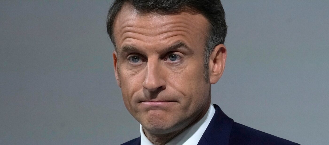 Macron perd le soutien des Français : sa cote de confiance chute à 20%