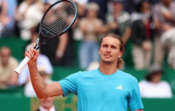 Roland-Garros 2026 : Zverev file en demi-finale, Paris compose avec la pluie et le Chatrier attend sa grande soiree