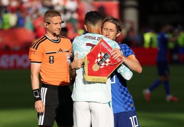 Le monde regarde Ronaldo et Modric : la nuit folle Portugal-Croatie qui a fait basculer le Mondial