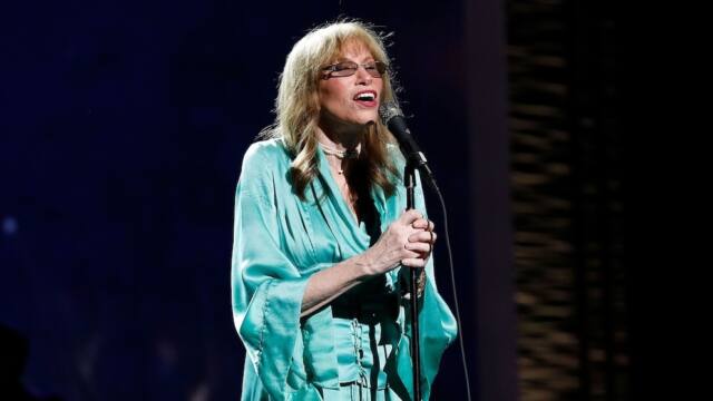 Carly Simon brise le silence : le combat intime qui bouleverse la musique mondiale