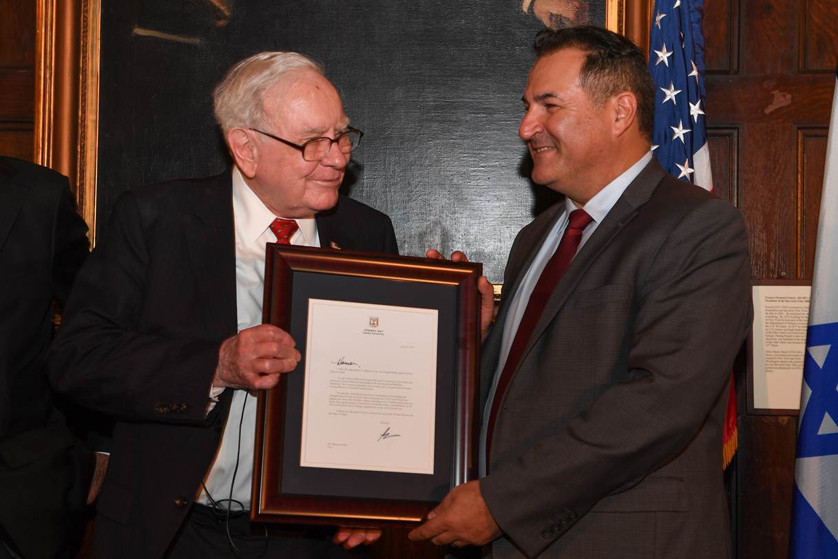 Warren Buffett : biographie, fortune et empire Berkshire Hathaway