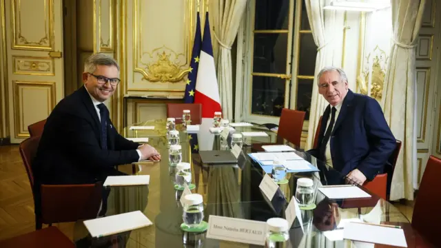 François Bayrou propose une primaire commune pour éviter un duel RN-LFI en 2027
