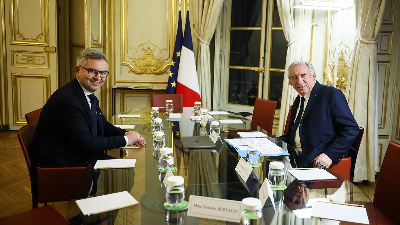François Bayrou propose une primaire commune pour éviter un duel RN-LFI en 2027