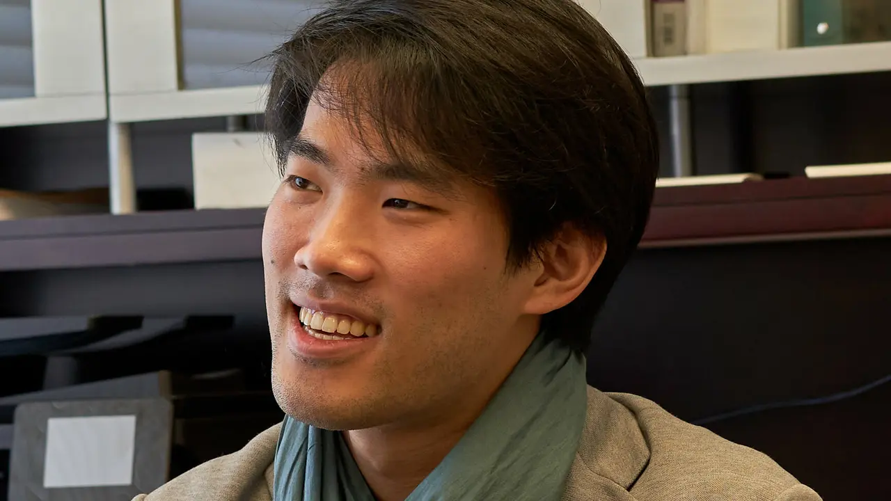 Le piano face à la nuit : Bruce Liu dévoile l’ambitieux « Lunaris »