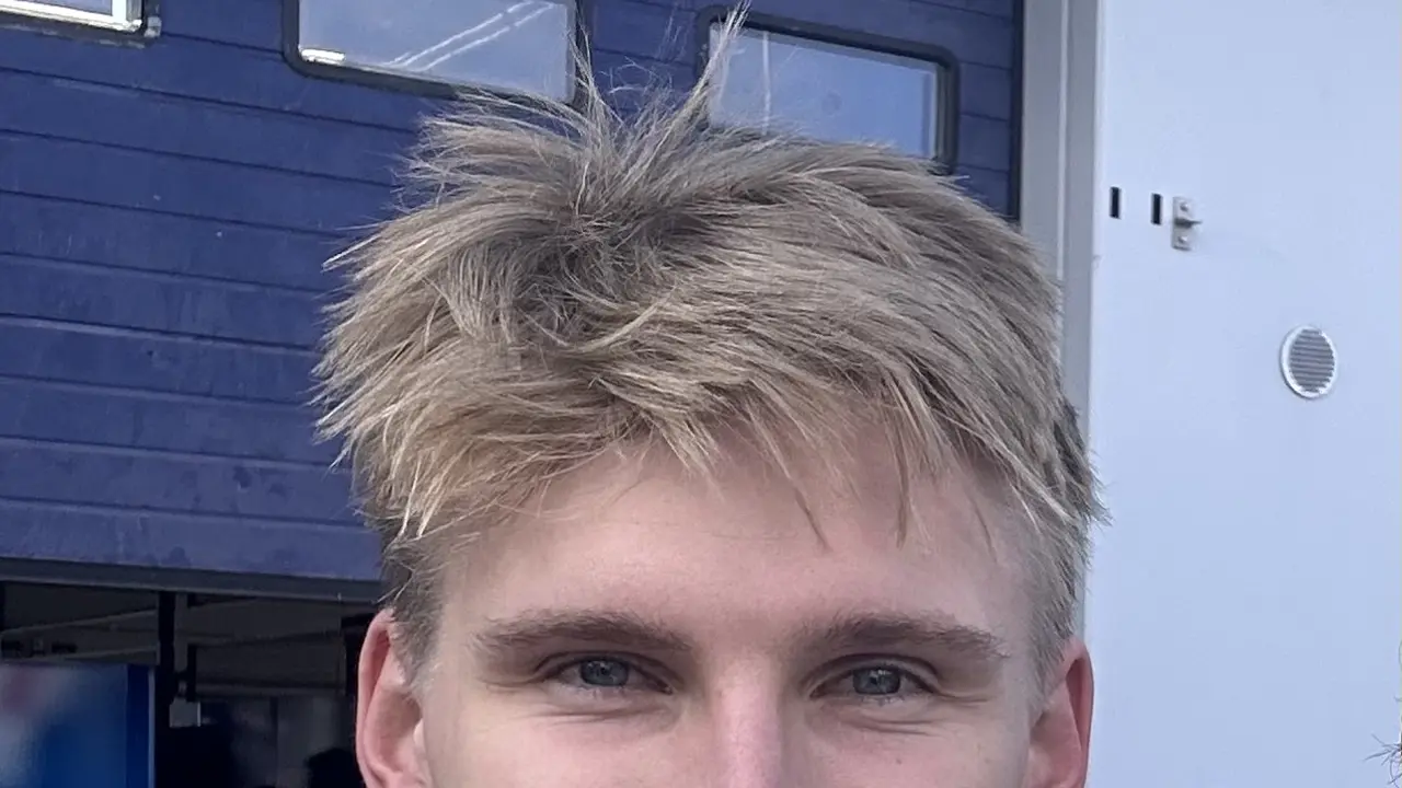 Loek Hartog Saves Ollie Millroy: Loek Hartog Exits His Porsche to Rescue Ollie Millroy