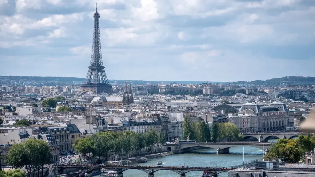 cyber-russe-paris-durcit-le-ton-2027-haute-vigilance-18-juillet-2026