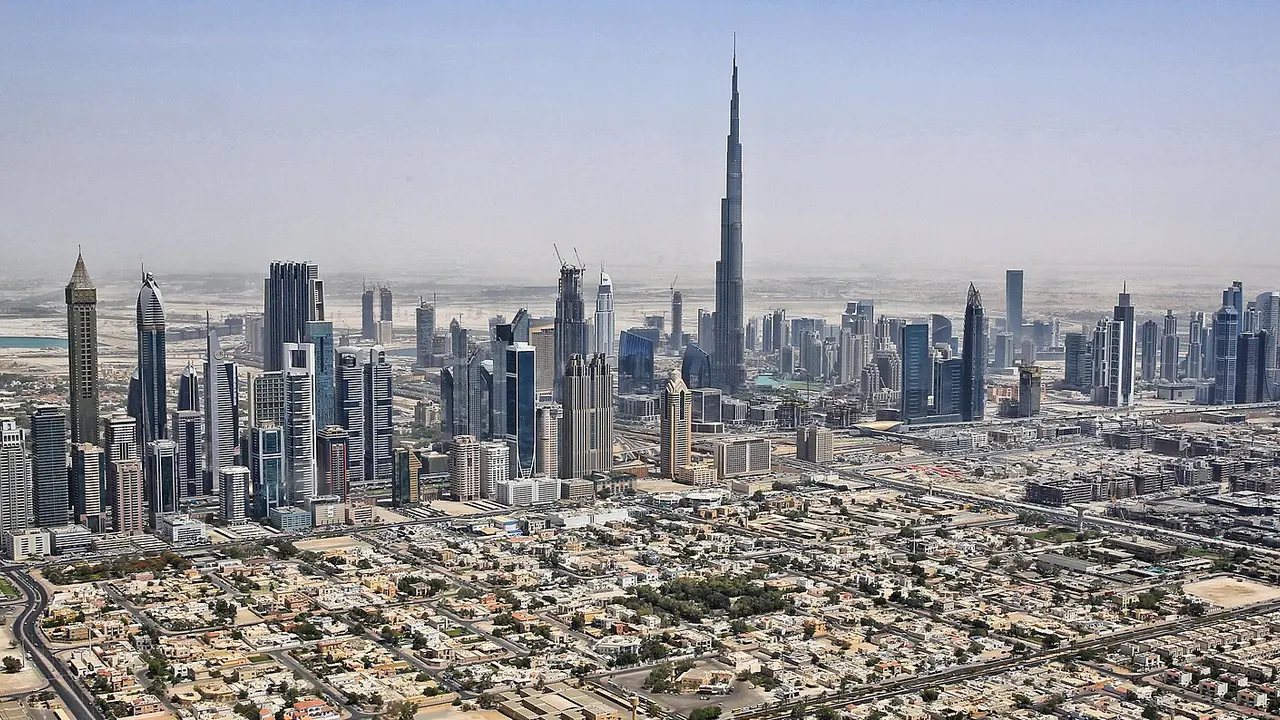 dubai-contournement-ormuz-commerce-mondial-14-juillet-2026