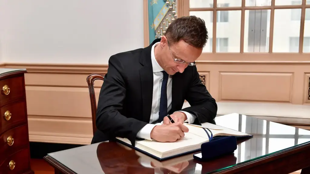 hongrie-byd-szijjarto-choc-europe-chine-17-juillet-2026