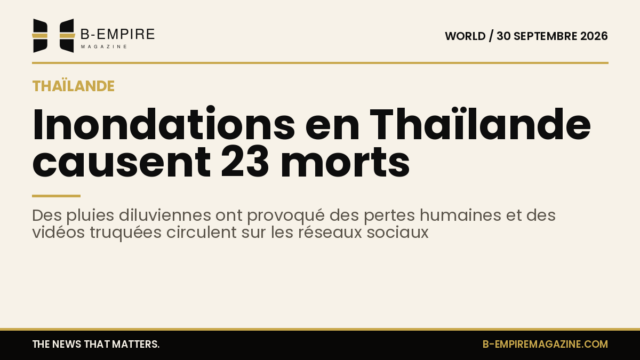 Vue aérienne d'une zone urbaine en Thaïlande inondée avec des rues submergées et des bâtiments partiellement immergés