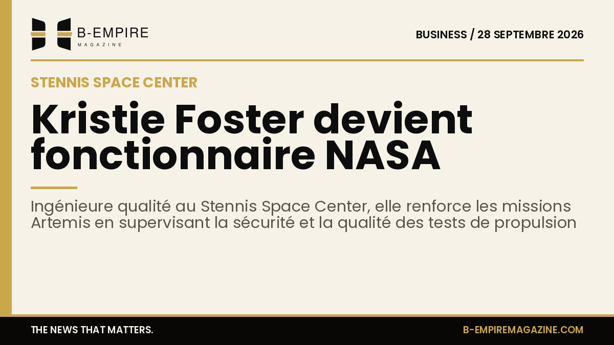 Portrait de Kristie Foster, ingénieure qualité au Stennis Space Center de la NASA, devant une installation de test de propulsion