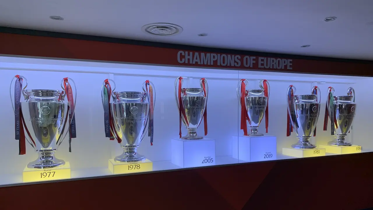 Liverpool face au deal qui secoue le football mondial : Bezos et Saverin se rapprochent