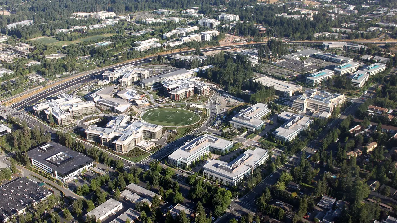 IA à l’école : Microsoft pose ses garde-fous pendant que Washington temporise