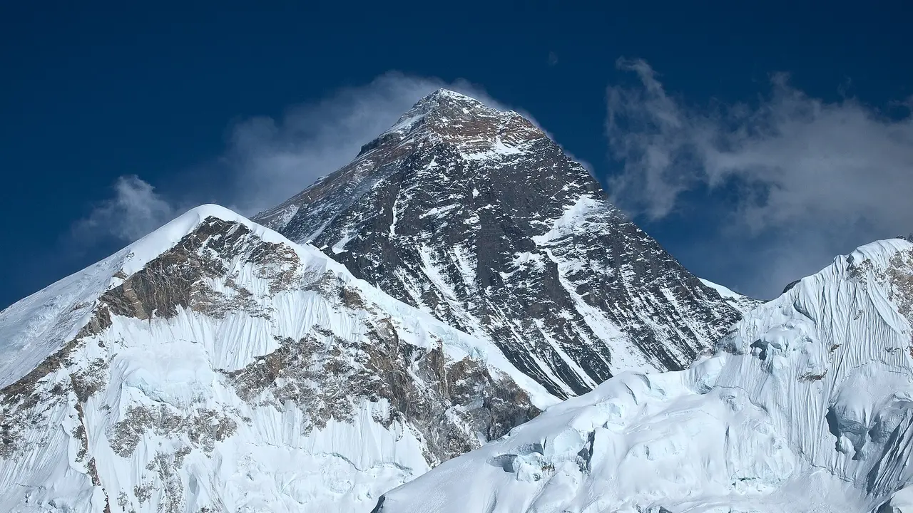Himalaya : 3 000 disparus après la crue qui a englouti la frontière Népal-Tibet