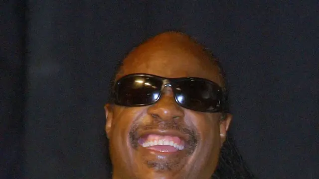 Stevie Wonder rejoue son chef-d’œuvre : la tournée anniversaire qui promet des nuits