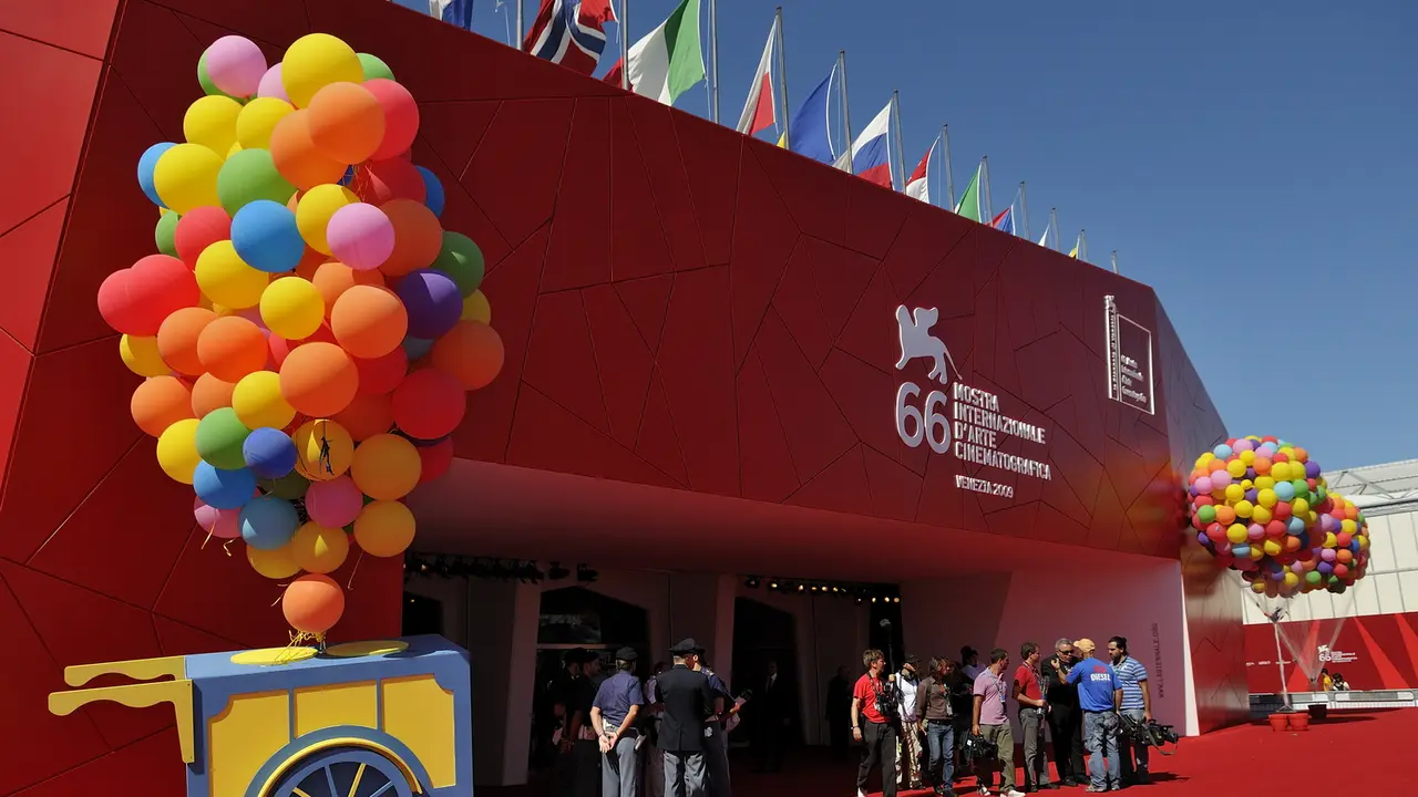 Venise 83 vend ses billets : le cinéma d’auteur transforme sa rareté en événement mondial