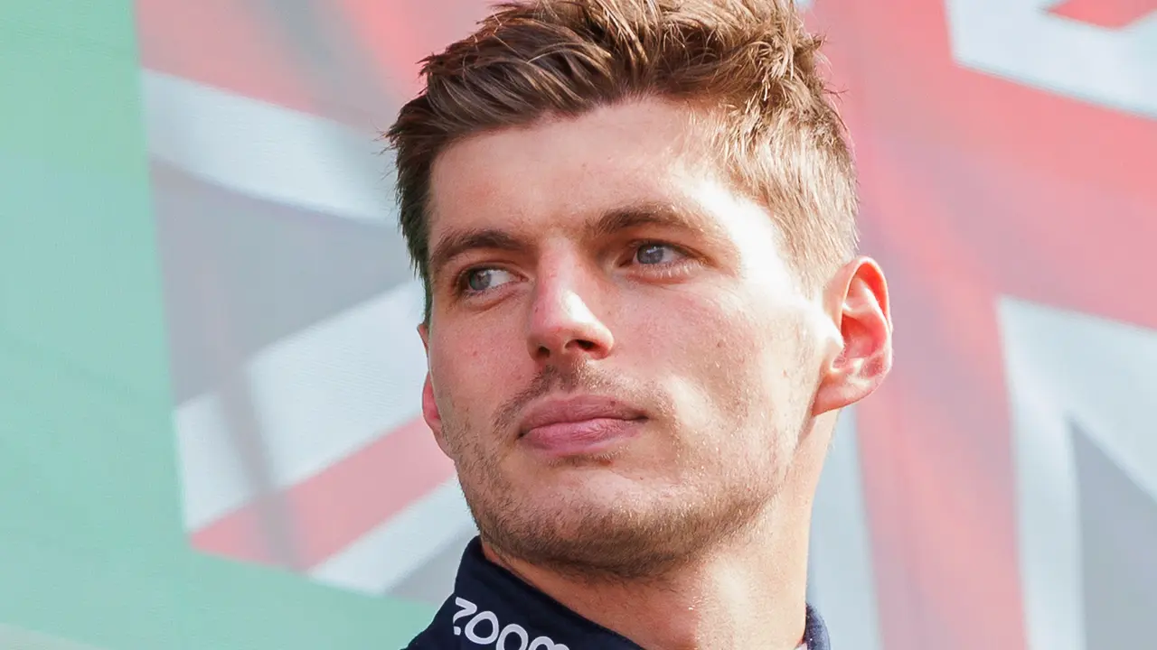 Max Verstappen élu favori des fans après une course intense à Bakou