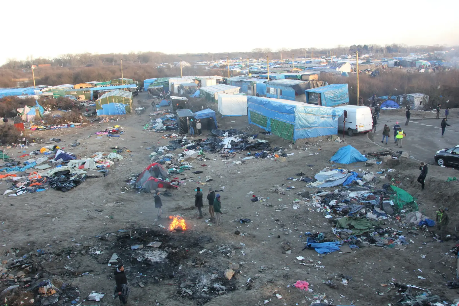 Dix ans après la fin de la jungle de Calais, un bilan contrasté du démantèlement