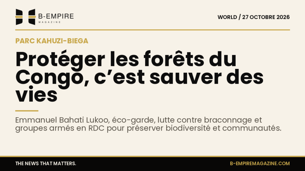 Portrait d’Emmanuel Bahati Lukoo en uniforme d’éco-garde dans une forêt dense du Parc national de Kahuzi-Biega