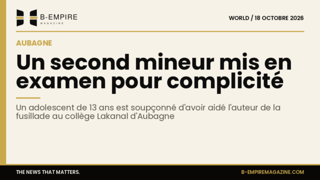 Titre en encre sur bande or : Un second mineur mis en examen pour complicité, avec un fond papier clair.