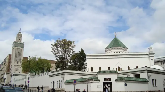 Sensibilisation au cancer du sein à la Grande Mosquée de Paris durant Octobre rose
