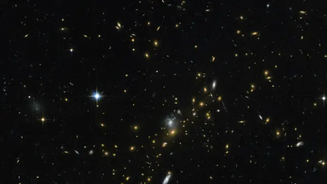 james-webb-lentille-gravitationnelle-macs-j0454