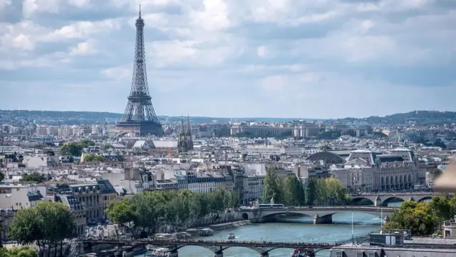 Nouveau couvre-feu à Paris dans les quartiers de République et Les Halles