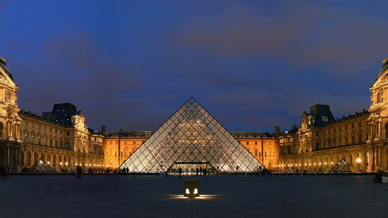 Un an après le casse du Louvre, la sécurité des musées français toujours en question