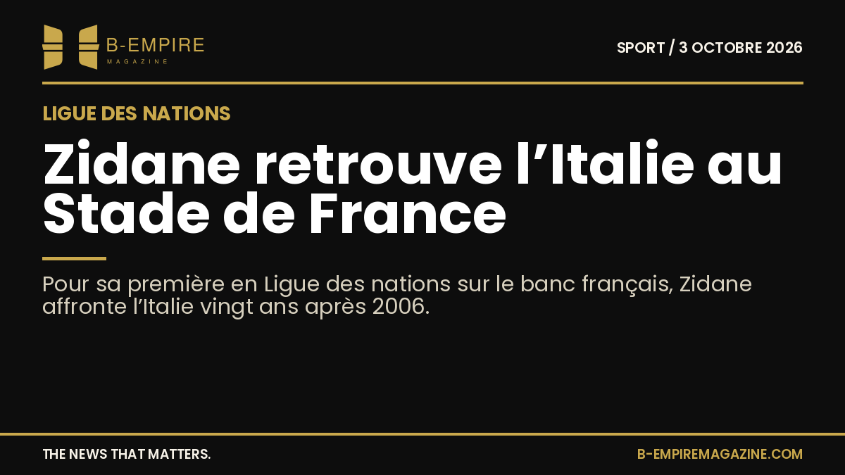 Zinédine Zidane debout sur le banc de touche du Stade de France lors d’un match de football